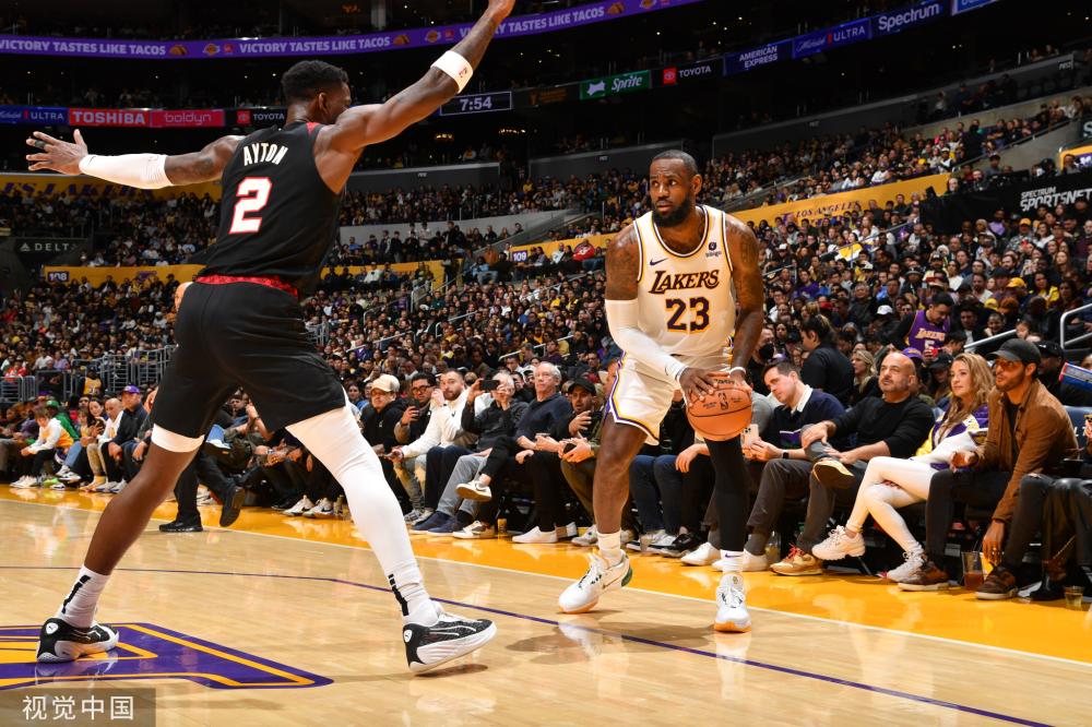 他们依靠年 他们依靠年