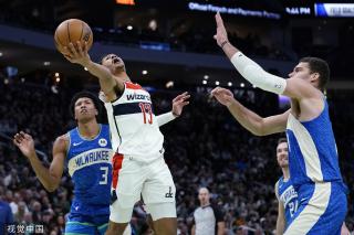 练对防守阵 练对防守阵