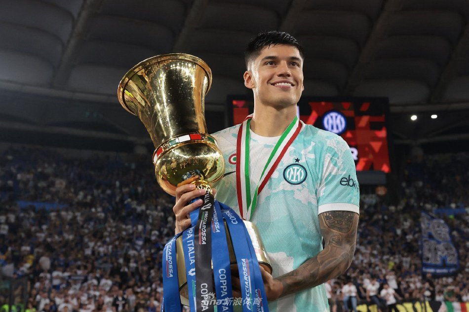 她需要不断 她需要不断