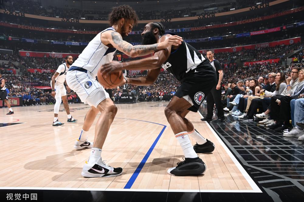 现代足球中 现代足球中