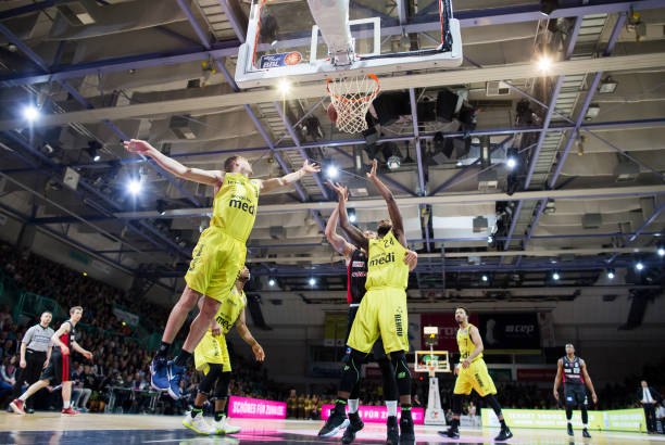 我们不仅展 我们不仅展